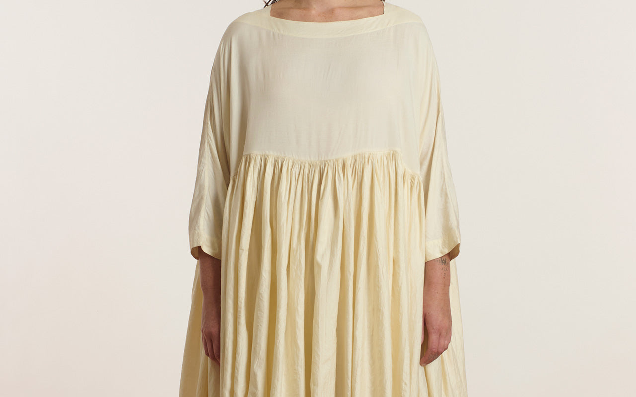 egg makes and sells timeless, simple clothes and objects. – egg