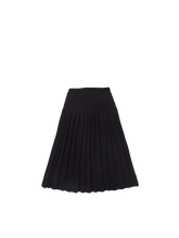 pleated skirt