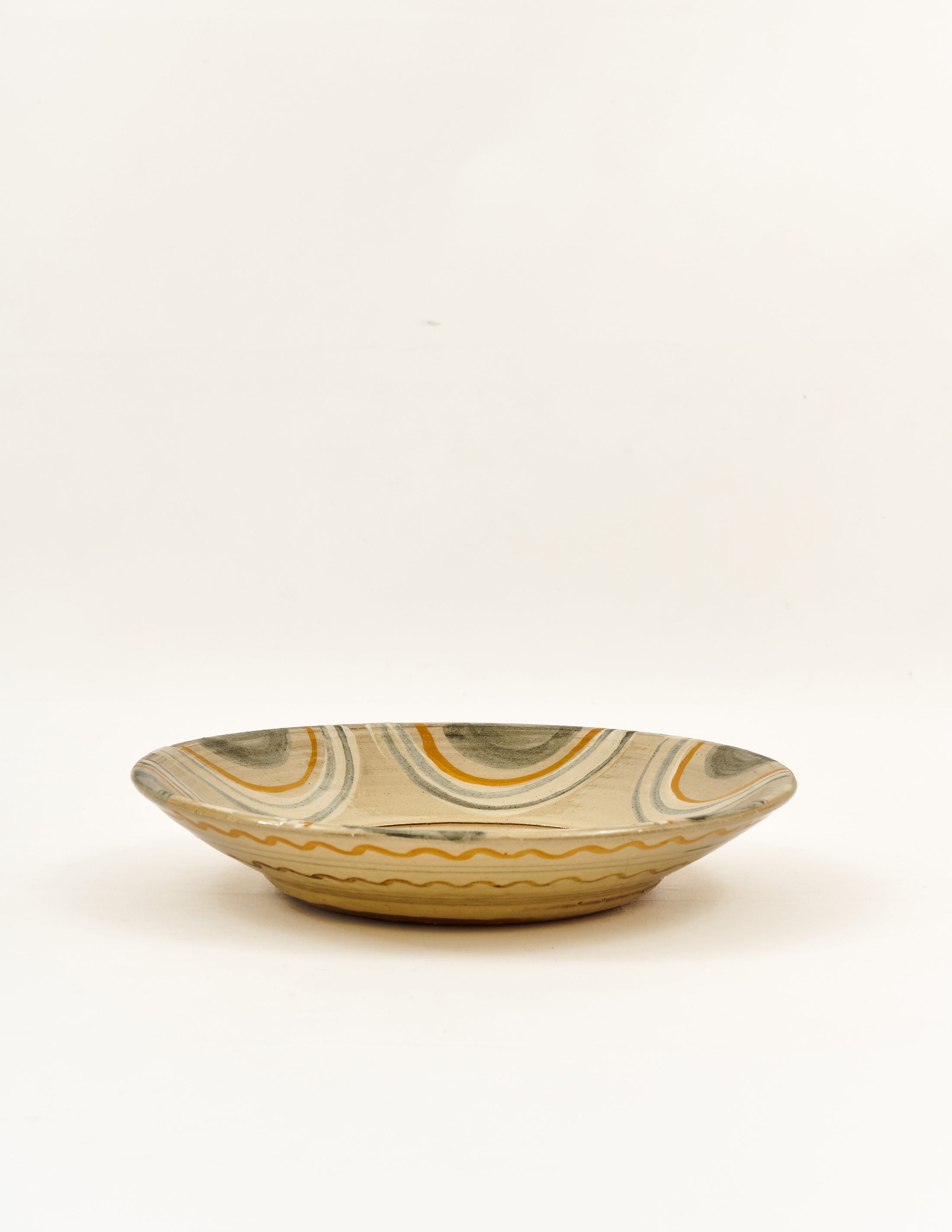 scallop decoration plate